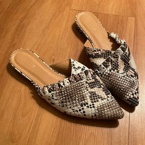 Snakeskin mule. Size 8 or 39